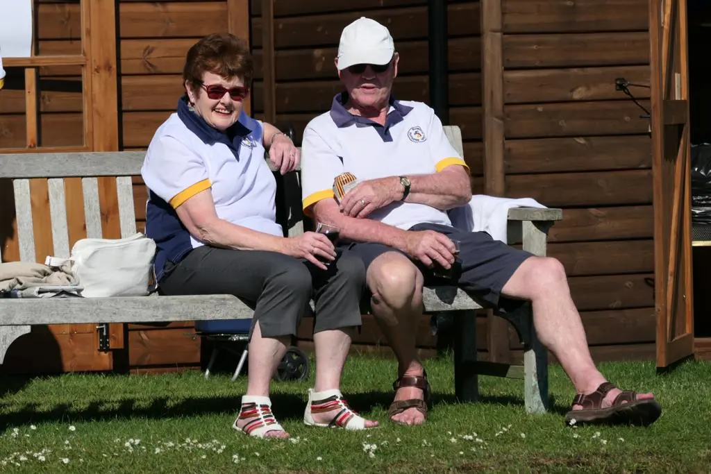FRIENDLY FIXTURES BACK ON TRACK — Midhurst Bowling Club