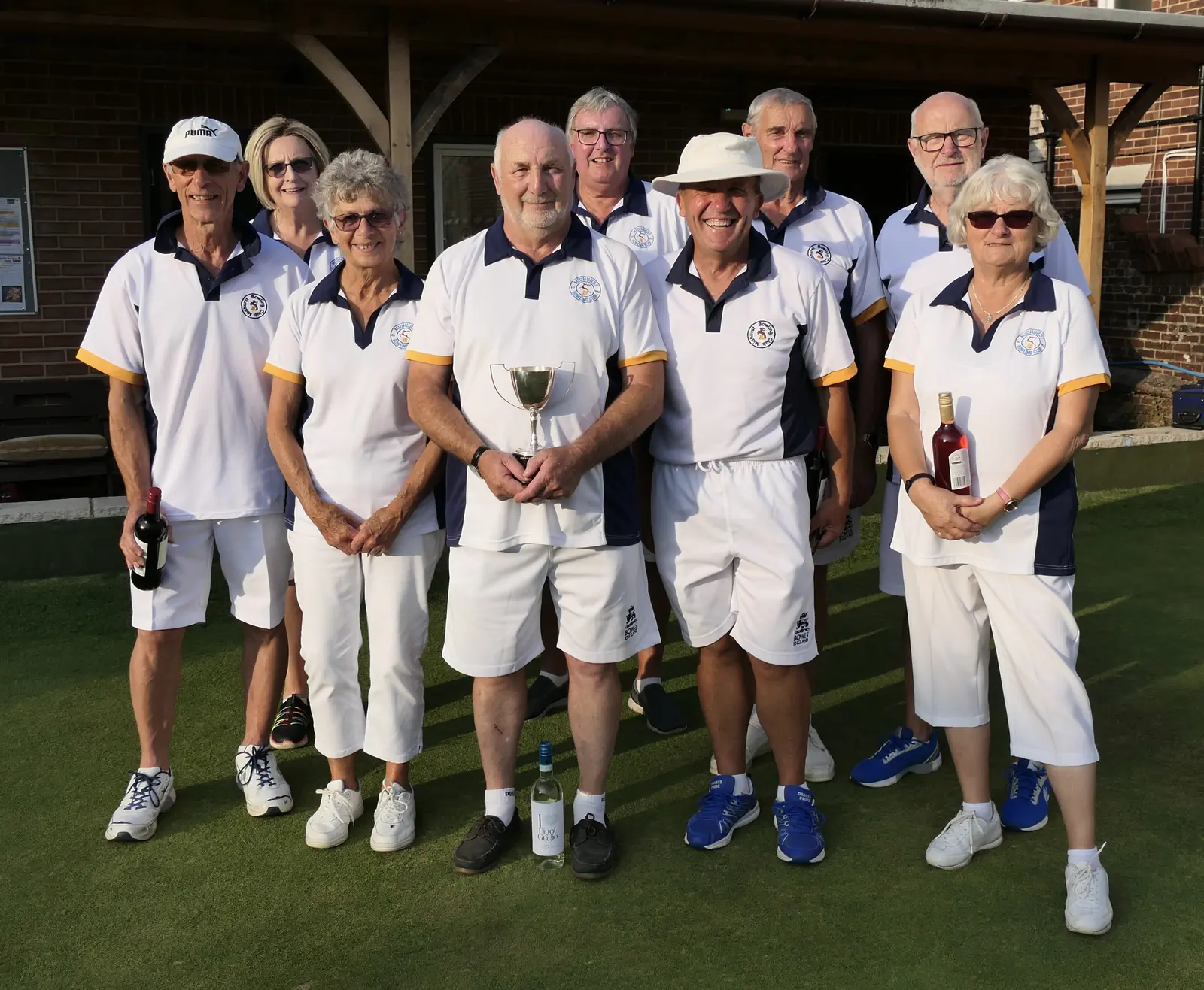 MIDHURST WIN PETERSFIELD CUP — Midhurst Bowling Club